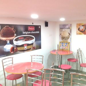 Nagpur Ice Cream Parlor