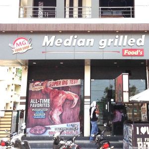 Median Grilled Food's