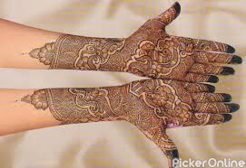 Mubarak Mehandi Designer