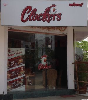 Cluckers Restaurant