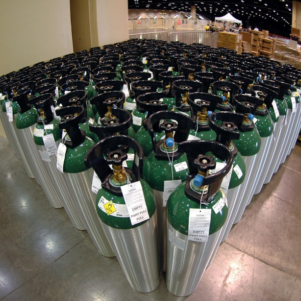 Best Oxygen Cylinder Suppliers in Nagpur Picker Online